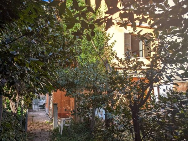 casa indipendente in vendita a Pesaro in zona Pantano