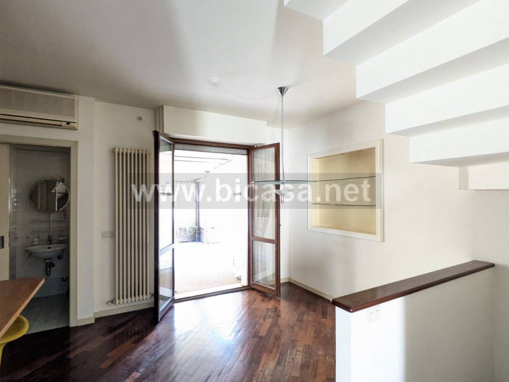 casa indipendente in vendita a Pesaro in zona Santa Veneranda