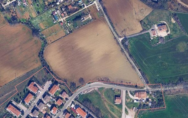 casa indipendente in vendita a Pesaro in zona Case Bruciate