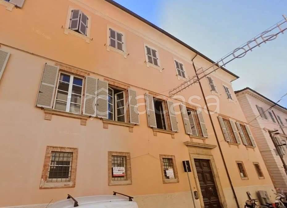 appartamento in vendita a Pesaro in zona Centro Città