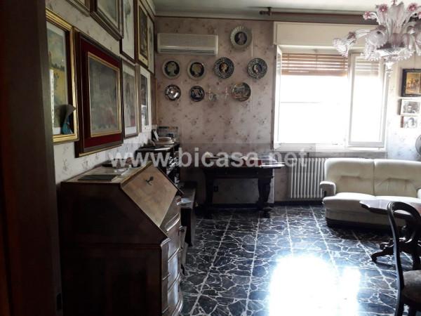 casa indipendente in vendita a Pesaro in zona Mare