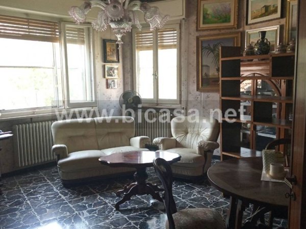 casa indipendente in vendita a Pesaro in zona Mare