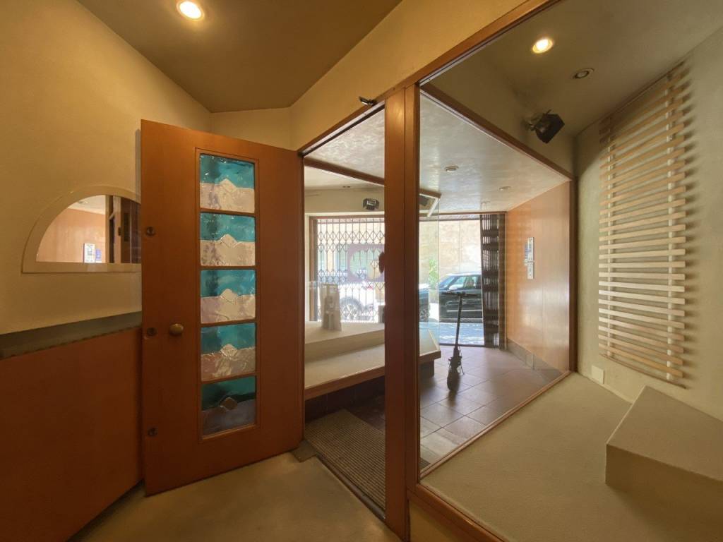 negozio in vendita a Pesaro in zona Centro Città