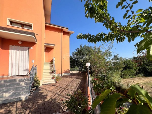 appartamento in vendita a Pesaro in zona Novilara