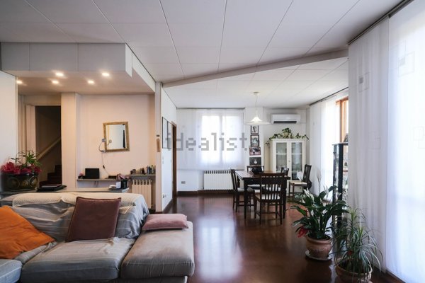 appartamento in vendita a Pesaro in zona Ghetto di Roncaglia