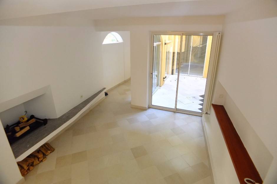 casa indipendente in vendita a Pesaro in zona Centro Città