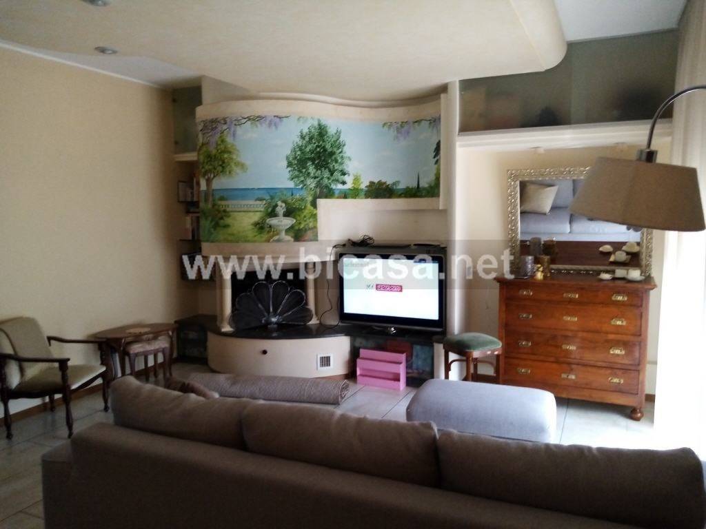 casa indipendente in vendita a Pesaro in zona Vismara