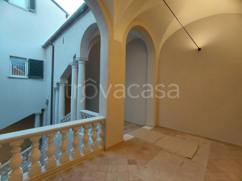 appartamento in vendita a Pesaro in zona Centro Città