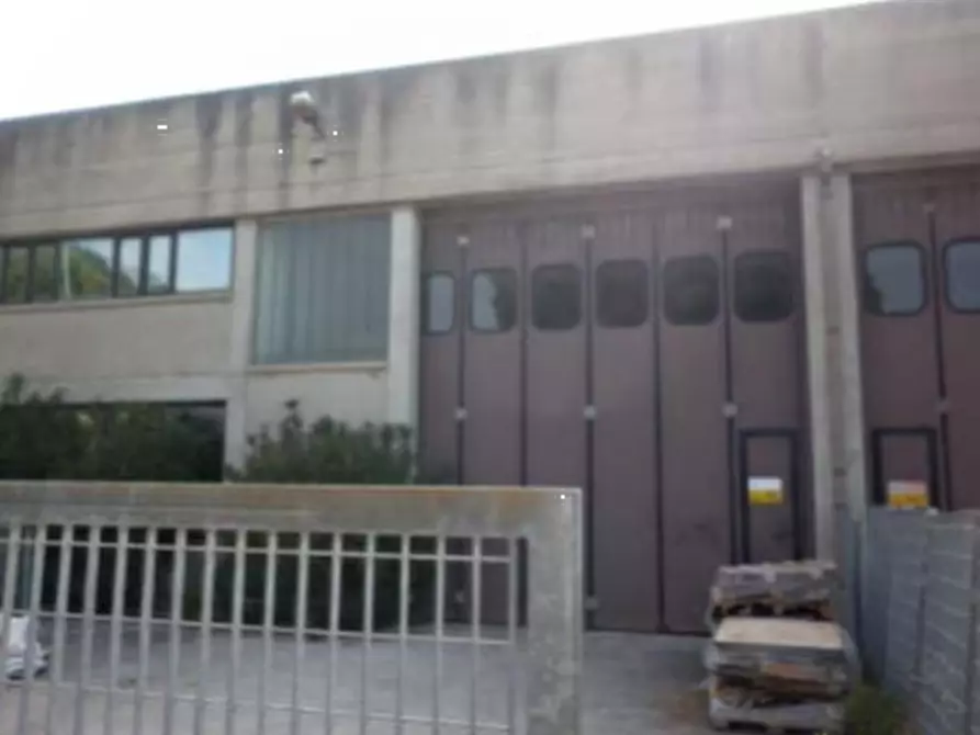 capannone in vendita a Pesaro in zona Villa Fastiggi