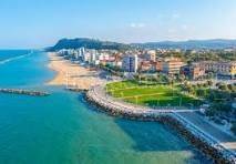 appartamento in vendita a Pesaro in zona Mare