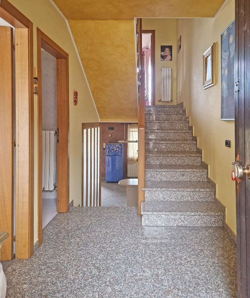 casa indipendente in vendita a Pesaro