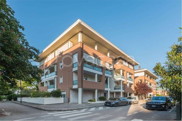 appartamento in vendita a Pesaro in zona Baia Flaminia