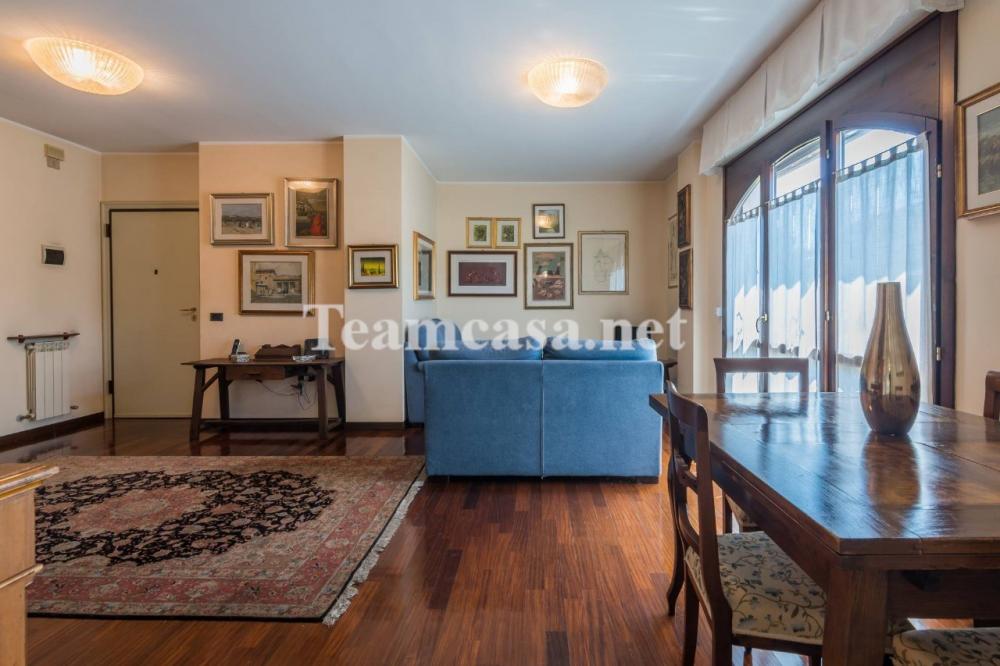 appartamento in vendita a Pesaro in zona Centro Città