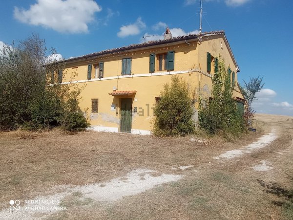 casa indipendente in vendita a Pesaro