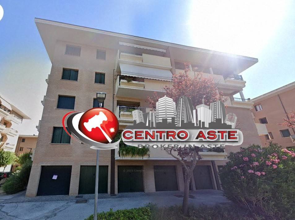 appartamento in vendita a Pesaro in zona Centro Città