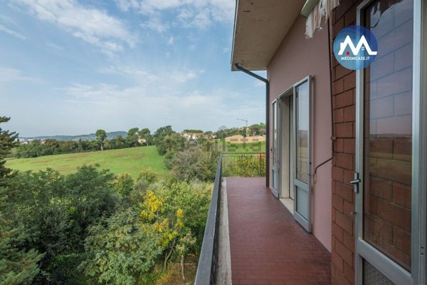 casa indipendente in vendita a Pesaro in zona Mare