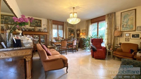 casa indipendente in vendita a Pesaro in zona Vismara