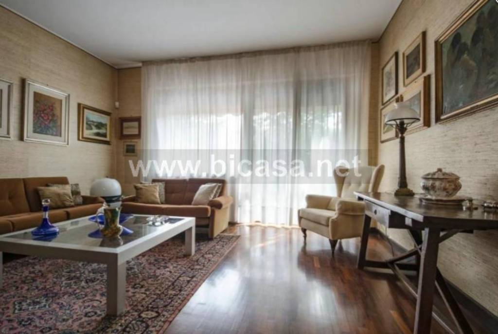 appartamento in vendita a Pesaro in zona Mare