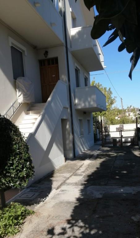 casa indipendente in vendita a Pesaro in zona Cattabrighe
