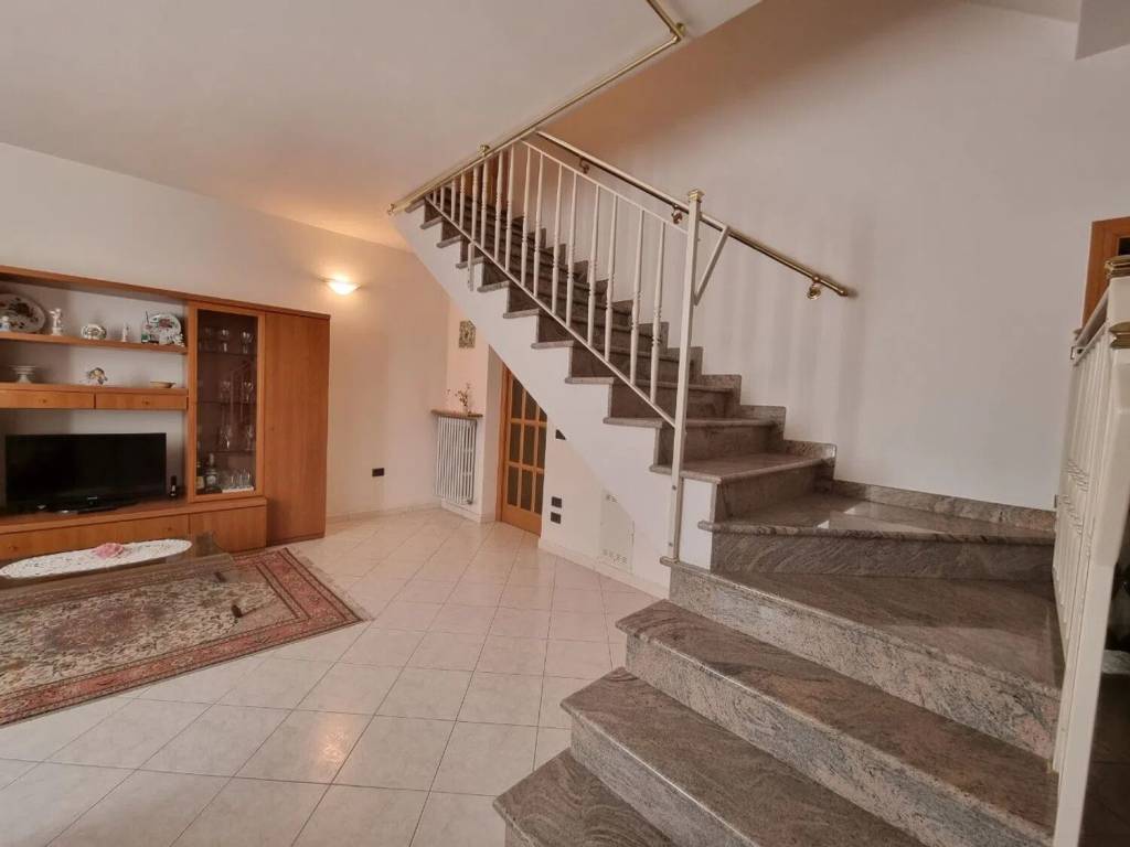 casa indipendente in vendita a Pesaro in zona Pantano