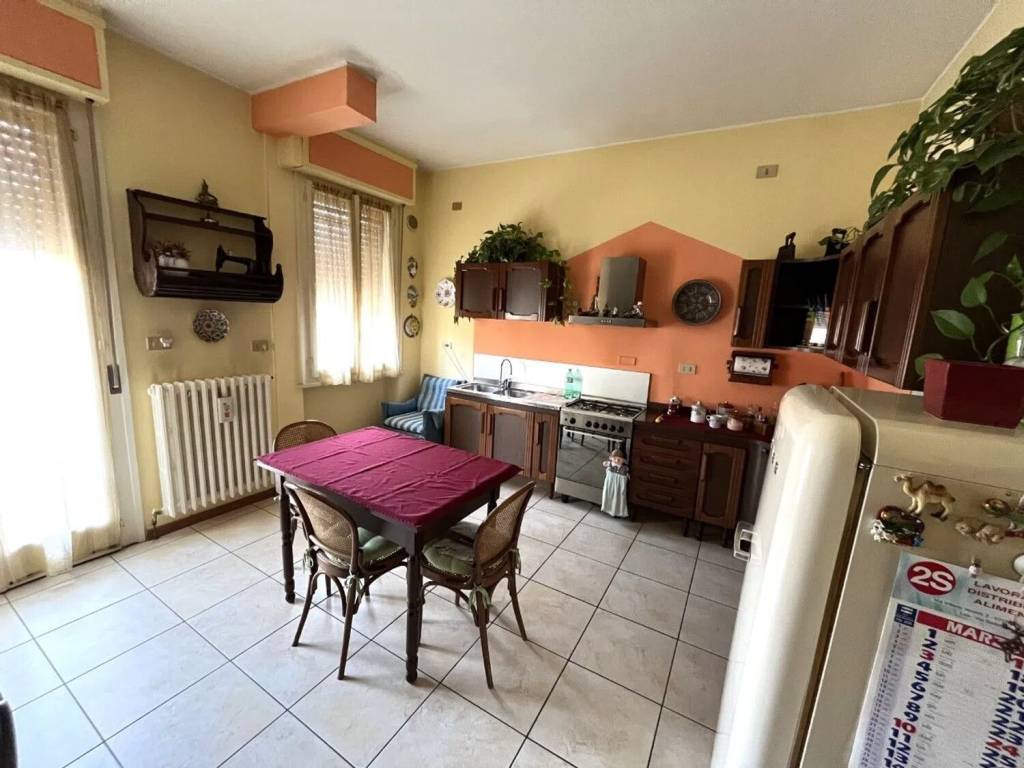 appartamento in vendita a Pesaro in zona Centro Città