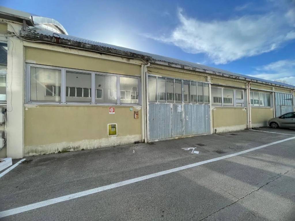 casa indipendente in vendita a Pesaro in zona Villa Fastiggi