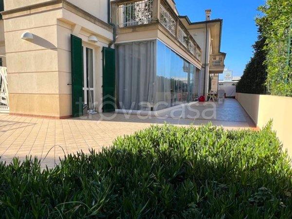 appartamento in vendita a Pesaro in zona Mare