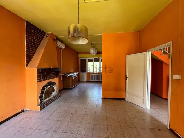 casa indipendente in vendita a Pesaro