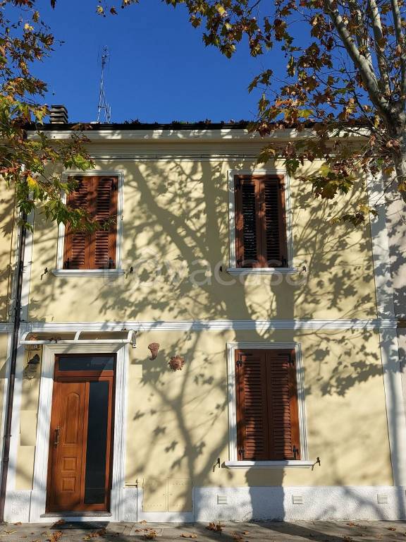 casa indipendente in vendita a Pesaro in zona Pantano
