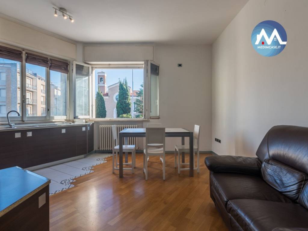 appartamento in vendita a Pesaro in zona Loreto