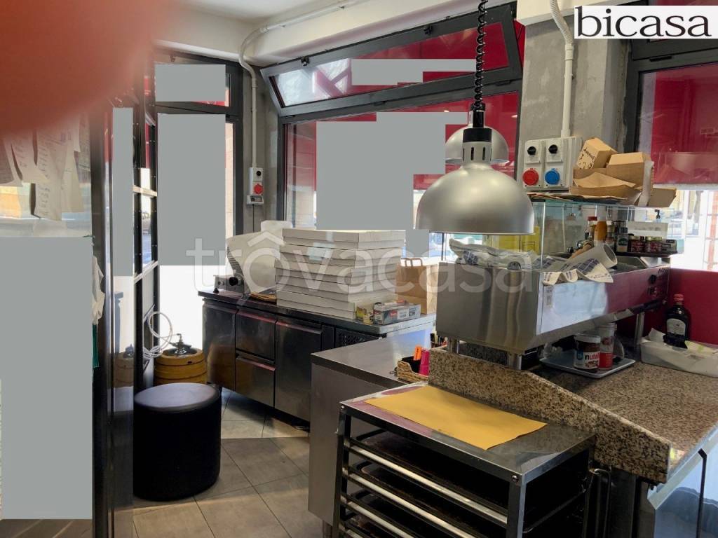 negozio in vendita a Pesaro in zona Santa Veneranda