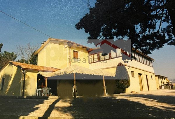 appartamento in vendita a Pesaro in zona Candelara