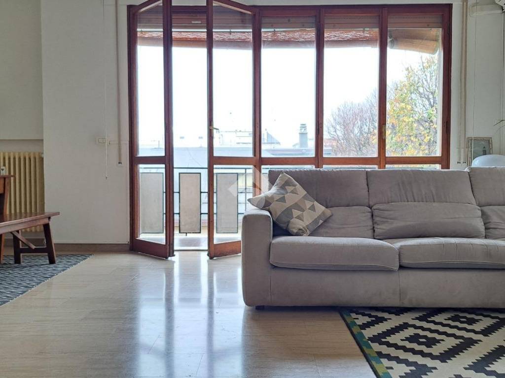 appartamento in vendita a Pesaro in zona Centro Città