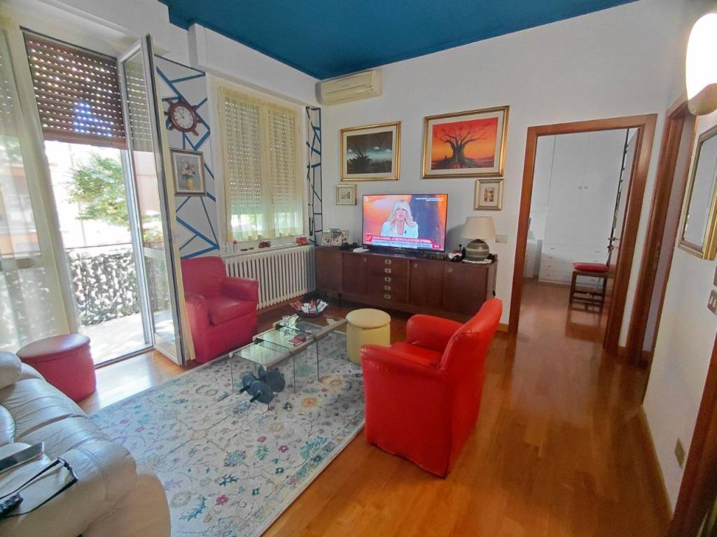 appartamento in vendita a Pesaro in zona Loreto