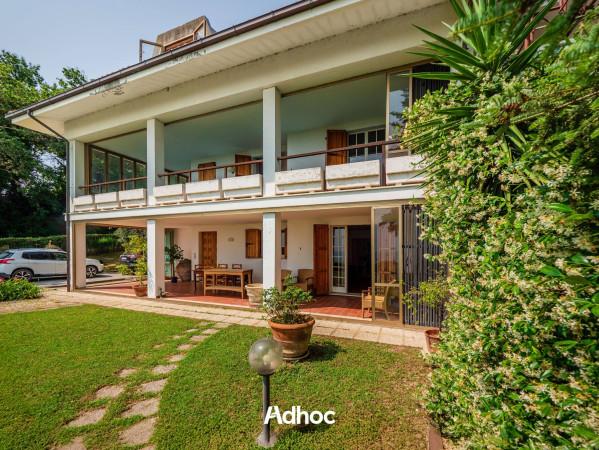 casa indipendente in vendita a Pesaro in zona Mare