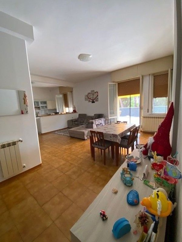 appartamento in vendita a Pesaro in zona Loreto