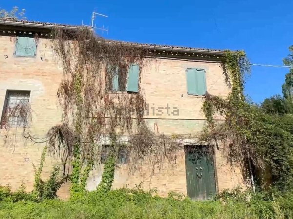 casale in vendita a Pesaro
