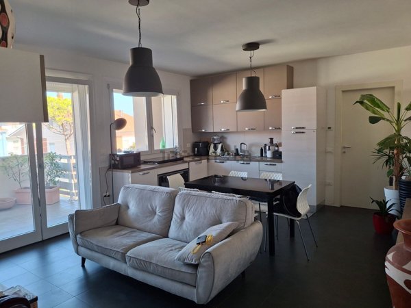 appartamento in vendita a Pesaro in zona Muraglia