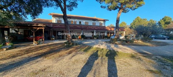 casa indipendente in vendita a Pesaro in zona Villa Ceccolini