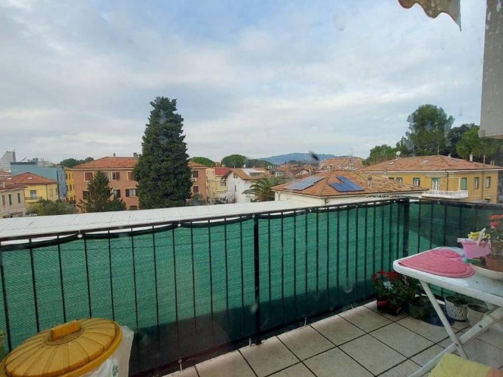 appartamento in vendita a Pesaro in zona Pantano