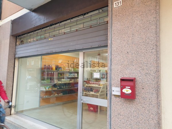 negozio in vendita a Pesaro