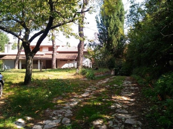 casa indipendente in vendita a Pesaro in zona Candelara