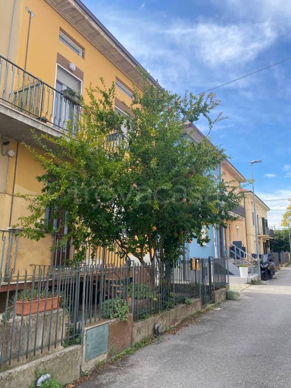 appartamento in vendita a Pesaro in zona Soria