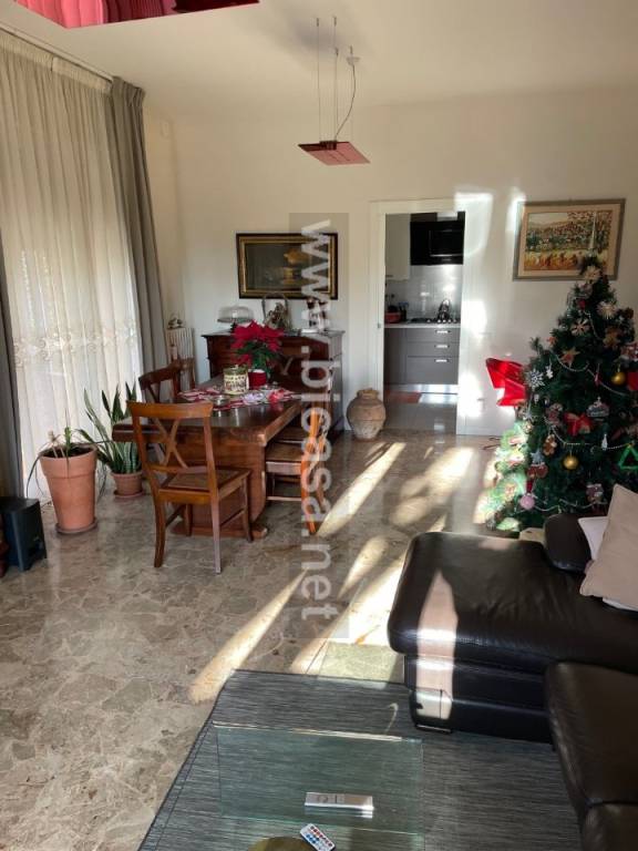 appartamento in vendita a Pesaro in zona Mare