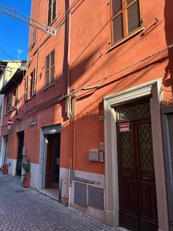 appartamento in vendita a Pesaro in zona Centro Città