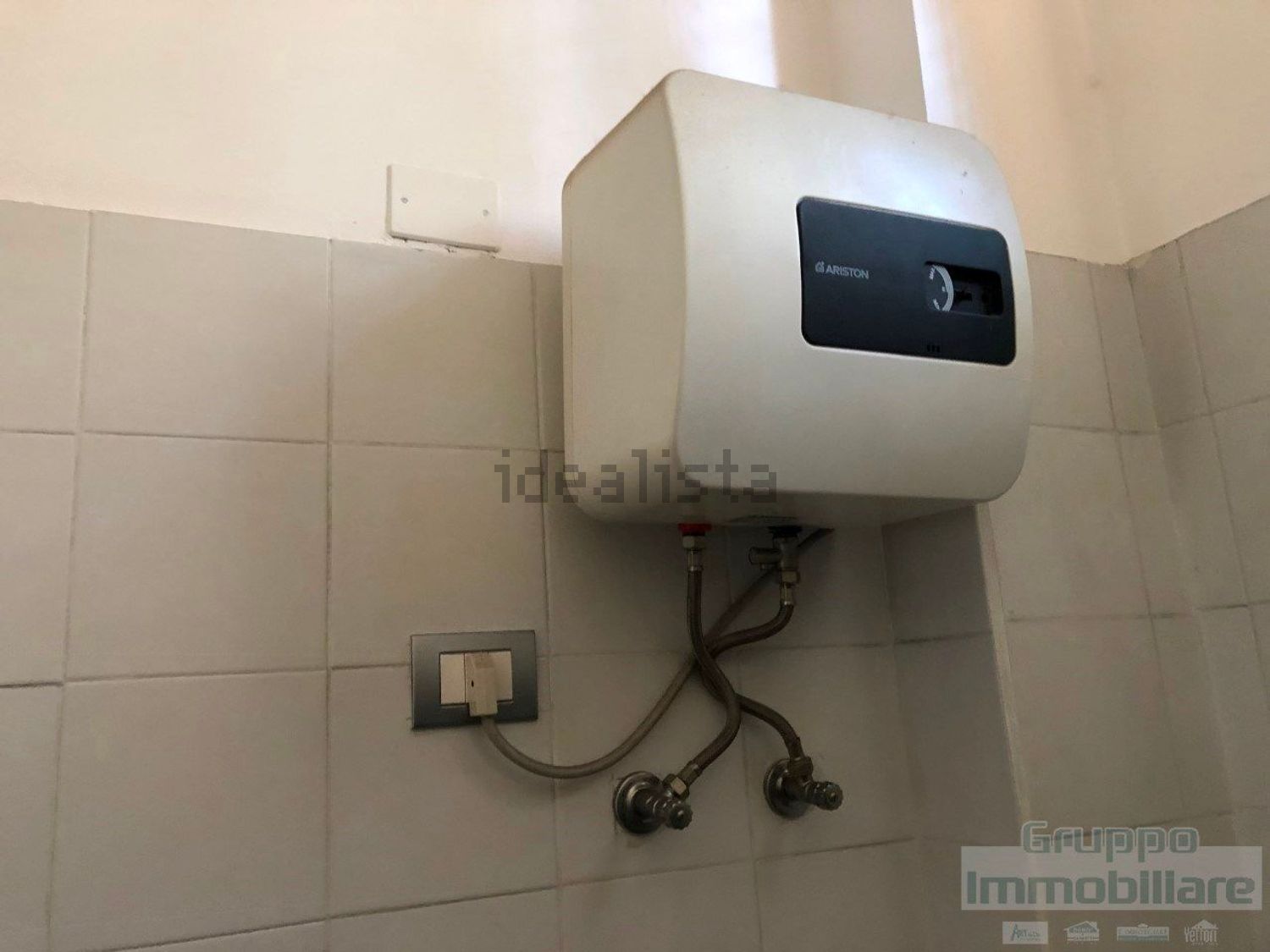 ufficio in vendita a Pesaro in zona Loreto