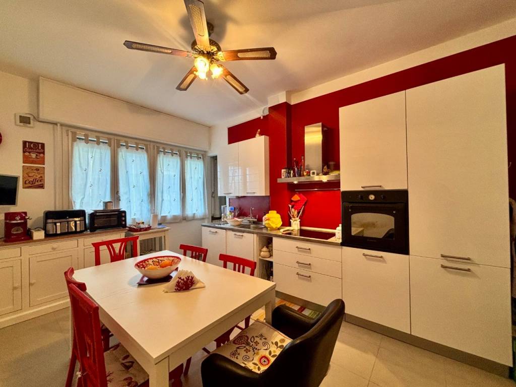 appartamento in vendita a Pesaro in zona Mare