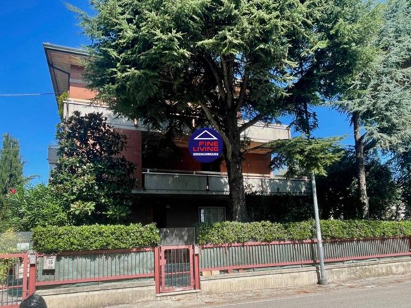 casa indipendente in vendita a Pesaro in zona Soria