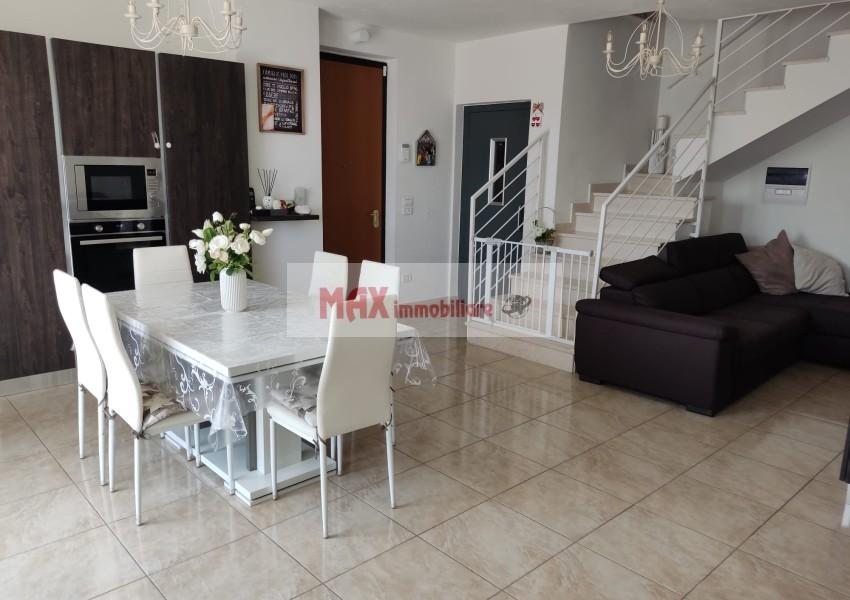 appartamento in vendita a Pesaro in zona Trebbiantico