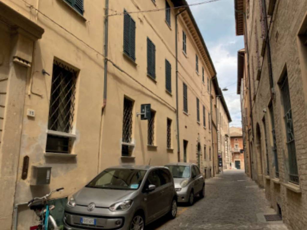ufficio in vendita a Pesaro